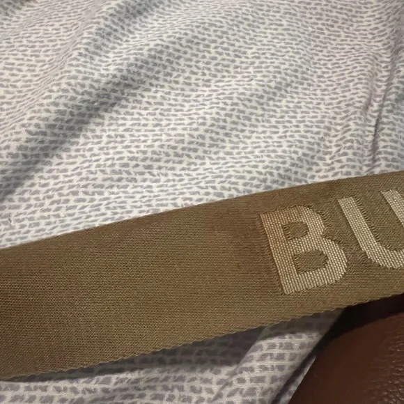 Burberry Note Shoulder Bag - Picture 10 of 13